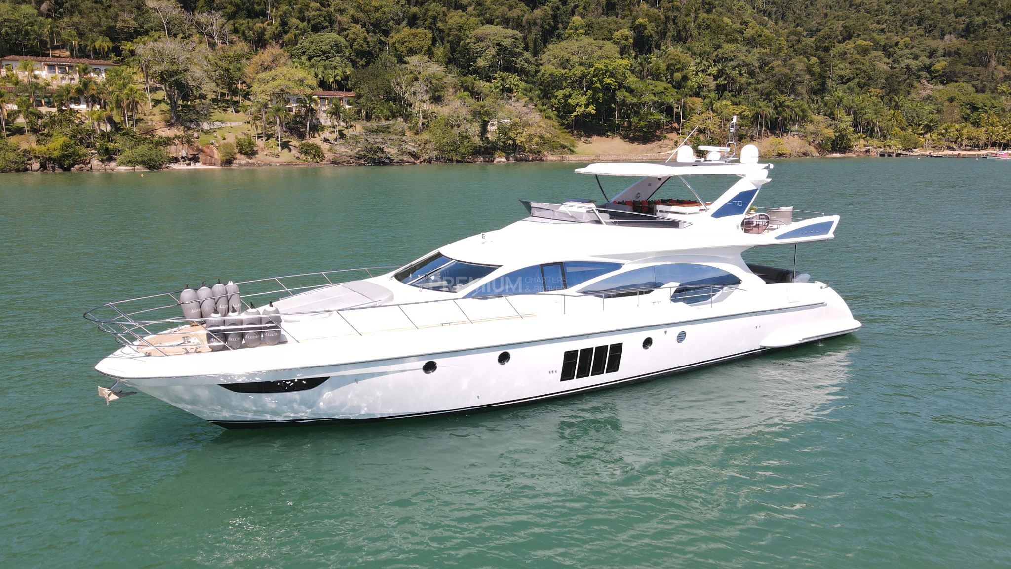 Azimut 70 - 2016